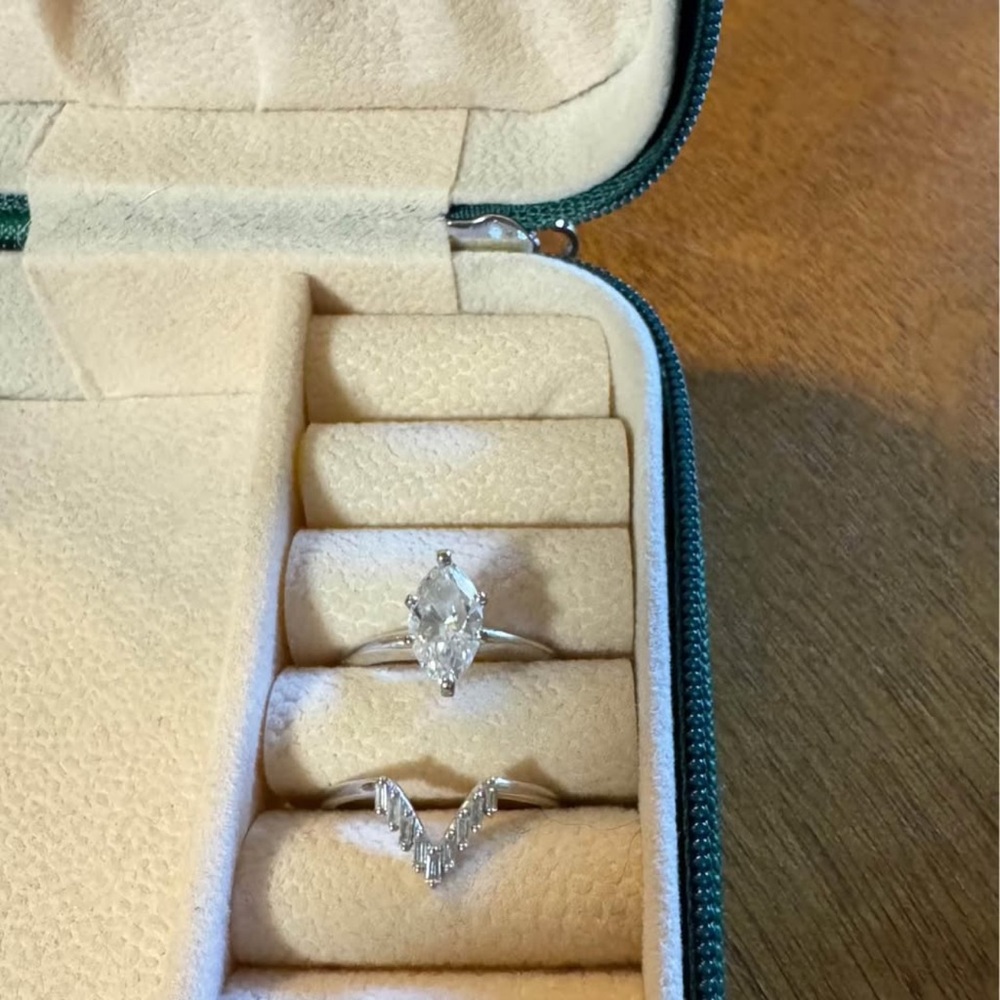 Elegant Silver Marquise Cut Ring Set